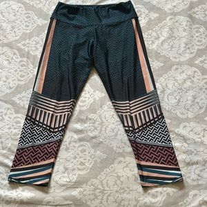 Onzie crop leggings/yoga